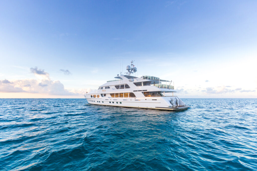 Alquiler de yates de lujo en el Caribe. Barcos de alquiler en el Mar Caribe