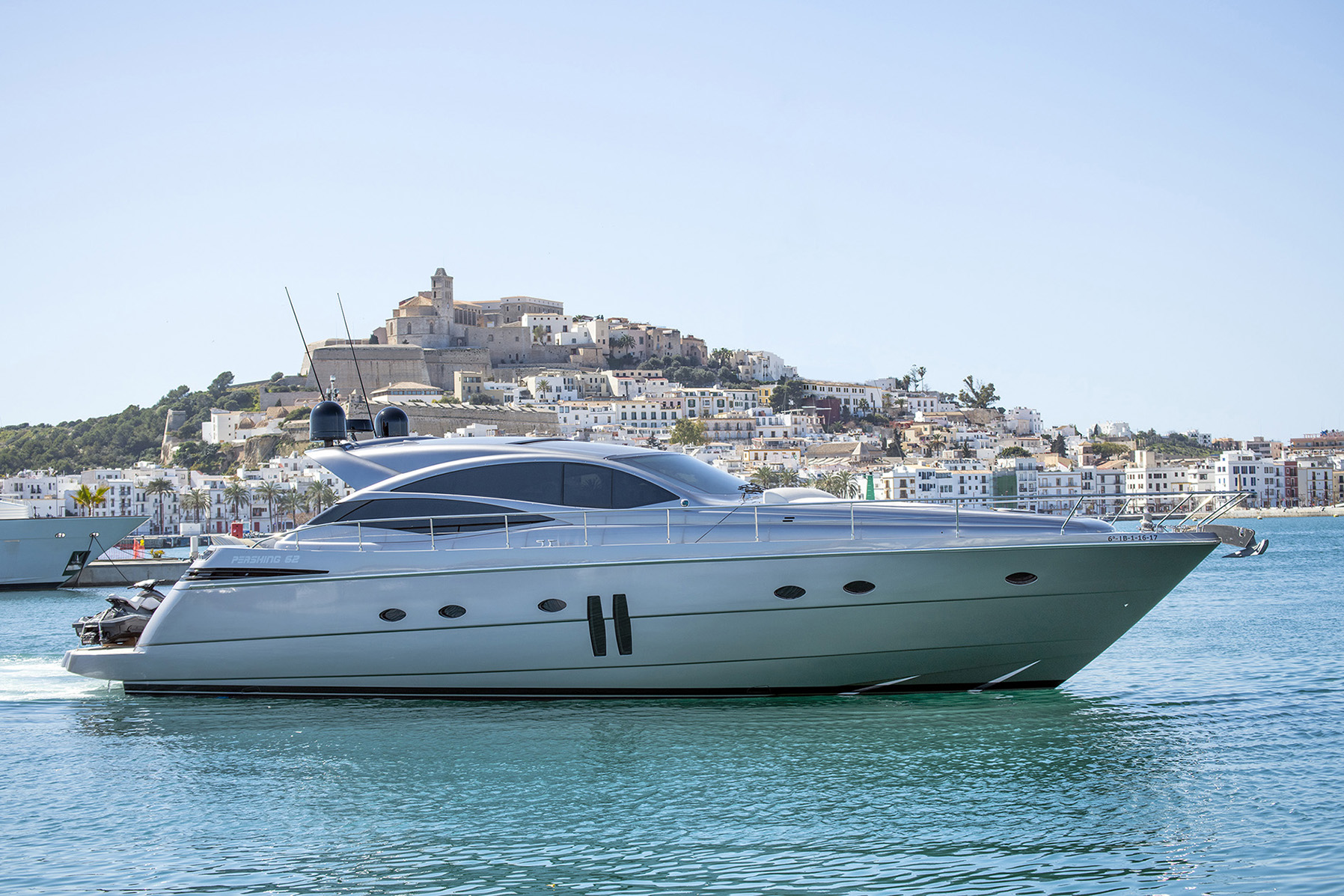 Alquiler de yates en Ibiza. Alquiler de barcos en Ibiza. Alquiler de yates baratos en Ibiza