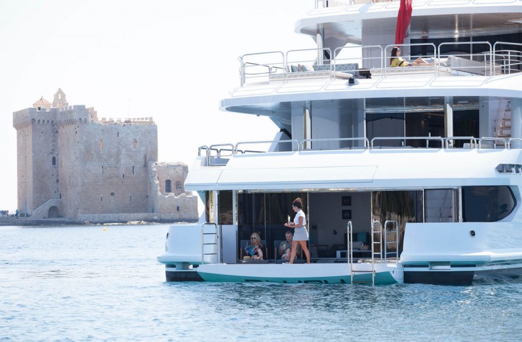 Alquiler de yates Sunseeker en Ibiza. Alquiler de barcos Sunseeker en Ibiza. Yates de alquiler Sunseeker en Ibiza, Yates Sunseeker, Ibiza