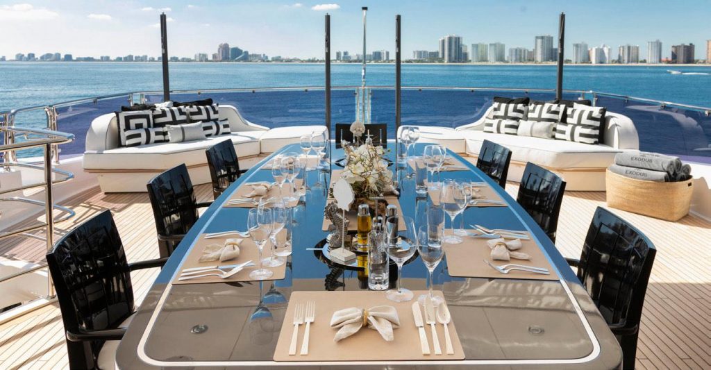 Alquiler de yates Sunseeker en Ibiza. Alquiler de barcos Sunseeker en Ibiza