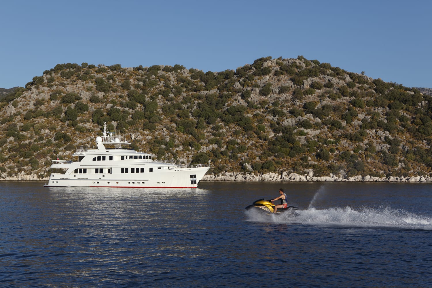 Alquiler de yates en Ibiza. Alquiler de barcos en Ibiza. Alquiler de yates baratos en Ibiza